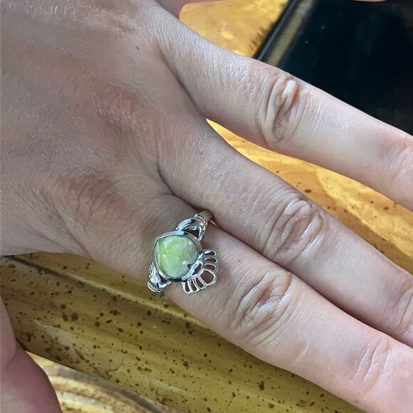 Natural Connemara Marble Sterling Silver Claddagh Ring - Picture 4 of 9